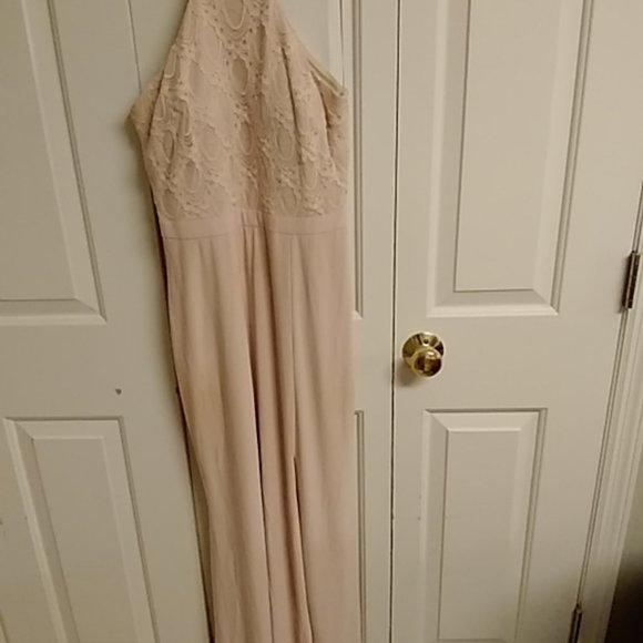 Formal dress  , peach color, size 5/6 floor length - Picture 1 of 7